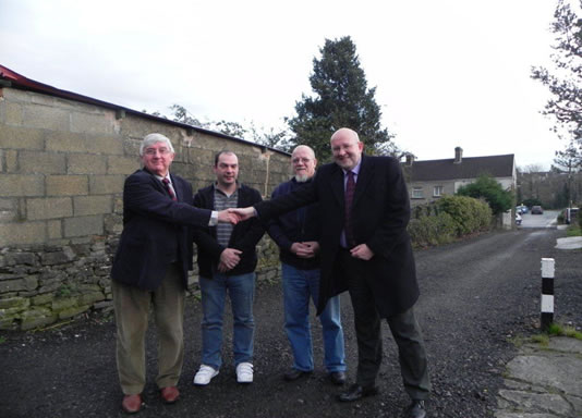 Dr Hywel Francis MP (left) in the back lane with (left to right) Mr Leighton Morgan, Mr Alan Stephens and Councillor Mike Harvey