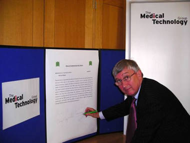 Aberavon MP Dr Hywel Francis calls for increased access to medical technology available on the NHS
